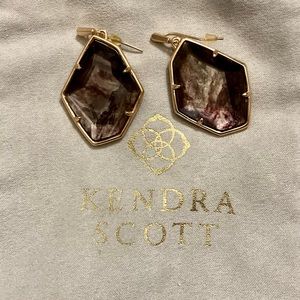 NWOT Kendra Scott earrings